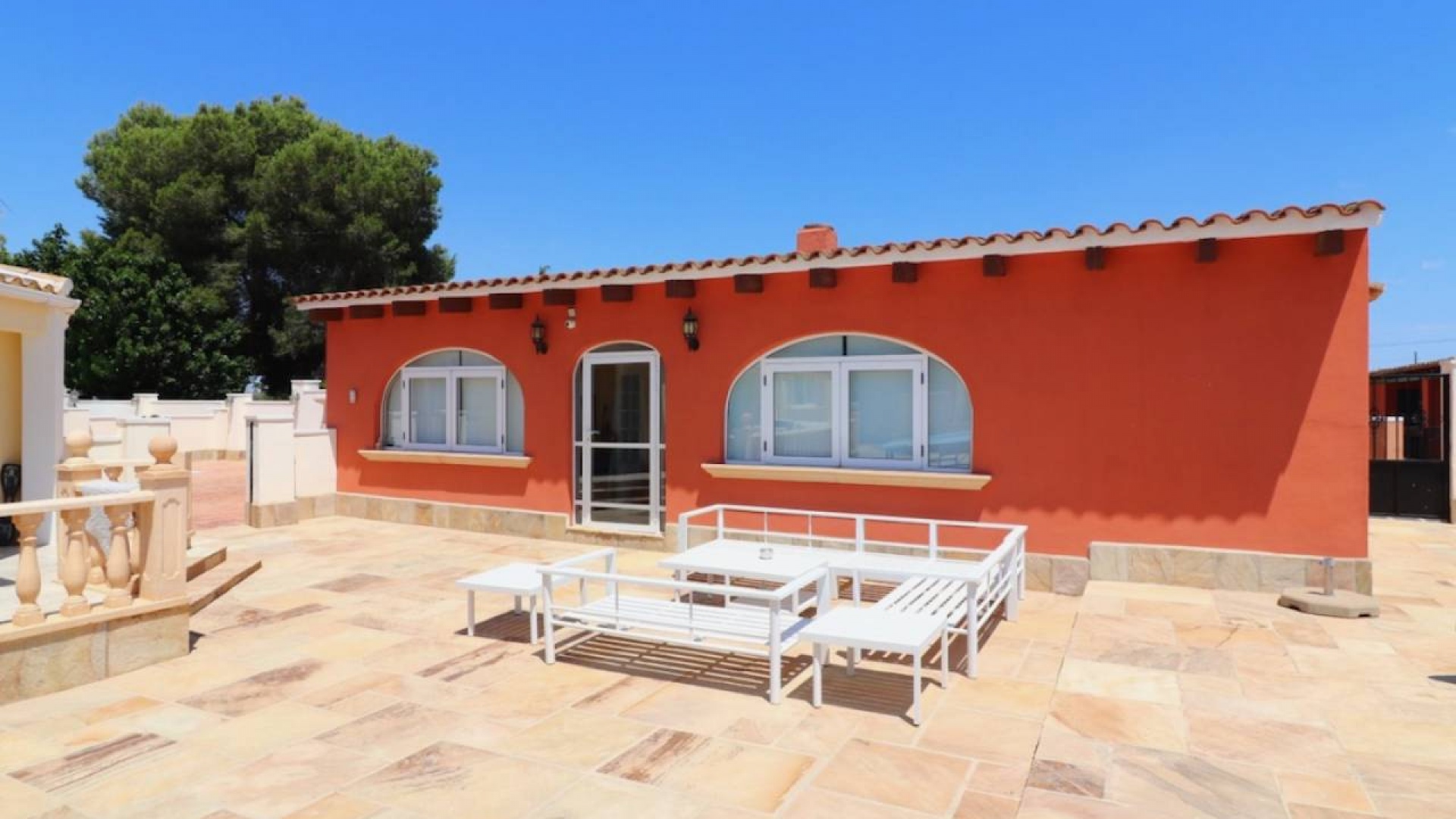 Resale - Villa - Las Heredades - Heredades