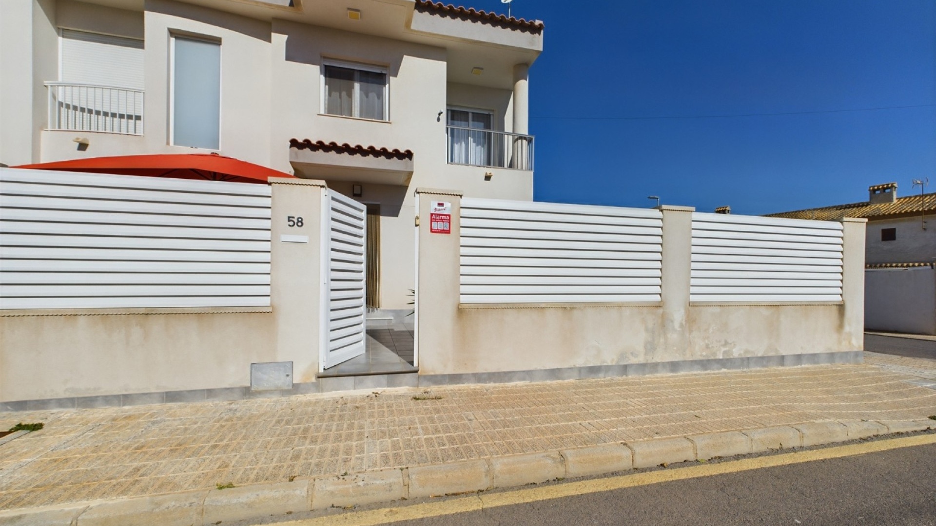 Resale - Villa - Los Alcazares