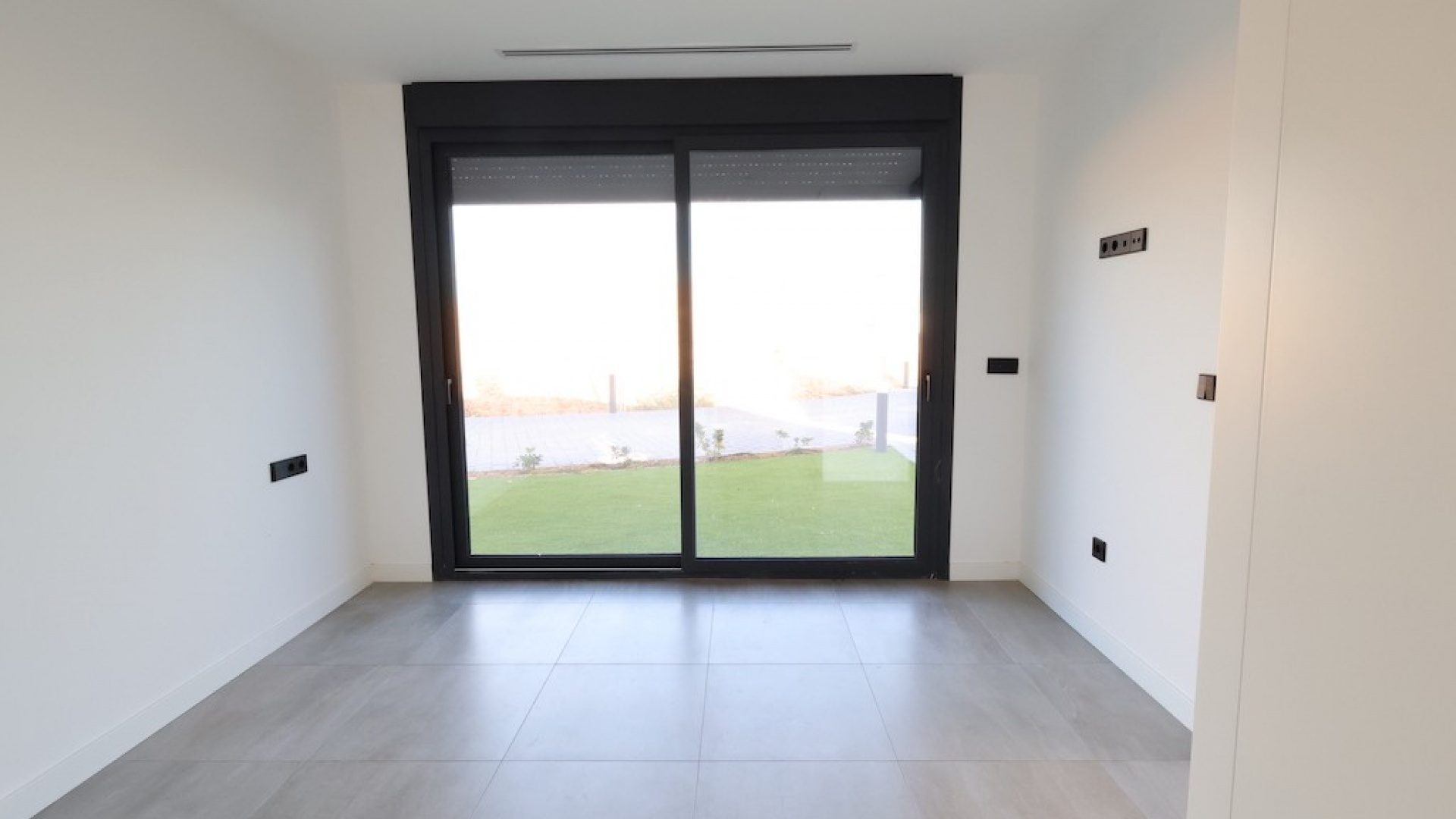 Resale - Villa - Los Alcazares