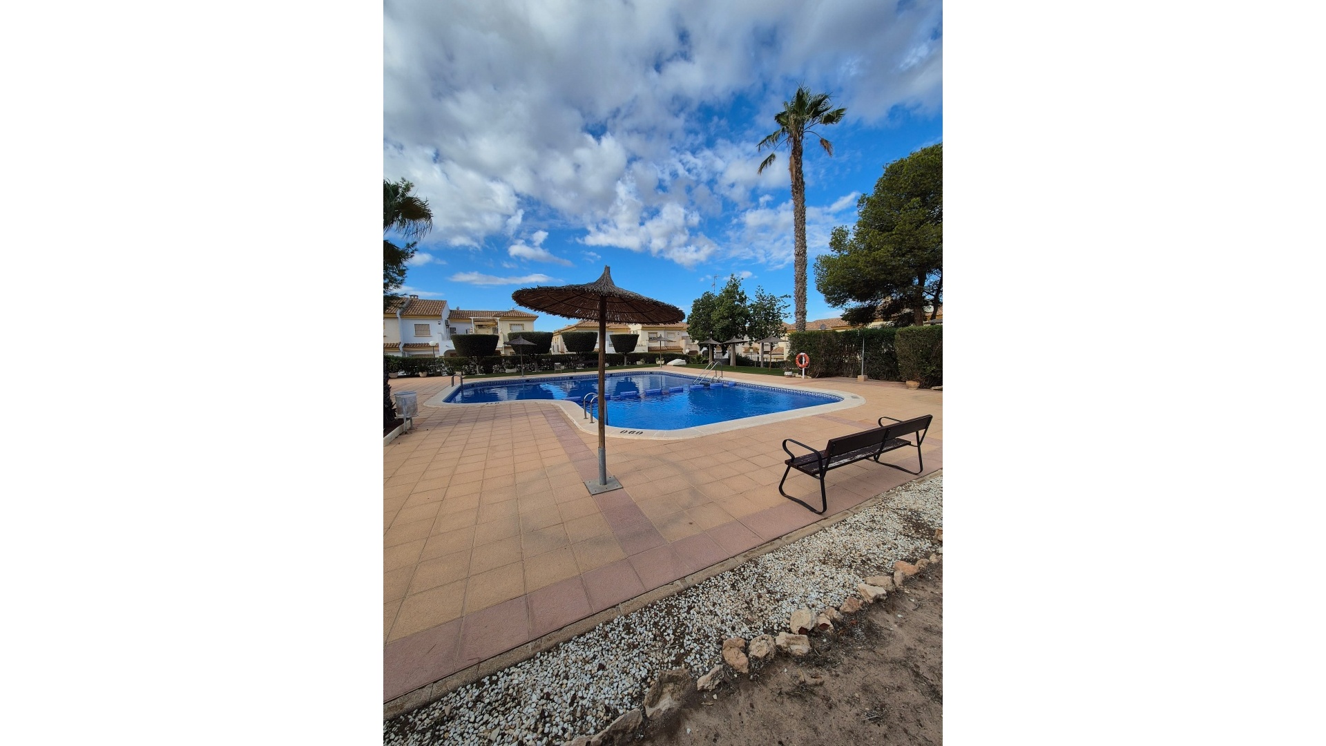 Resale - Villa - Los Altos - laderas del sol