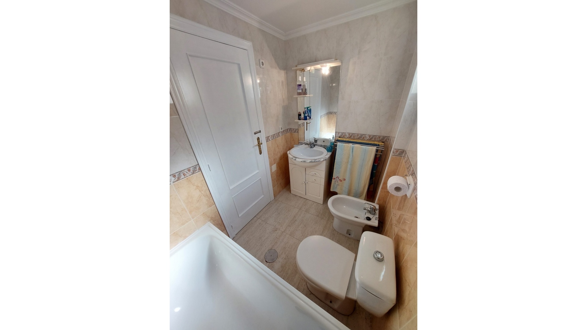 Resale - Villa - Los Altos - laderas del sol