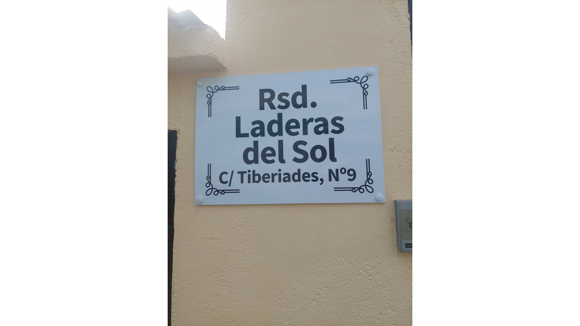 Resale - Villa - Los Altos - laderas del sol