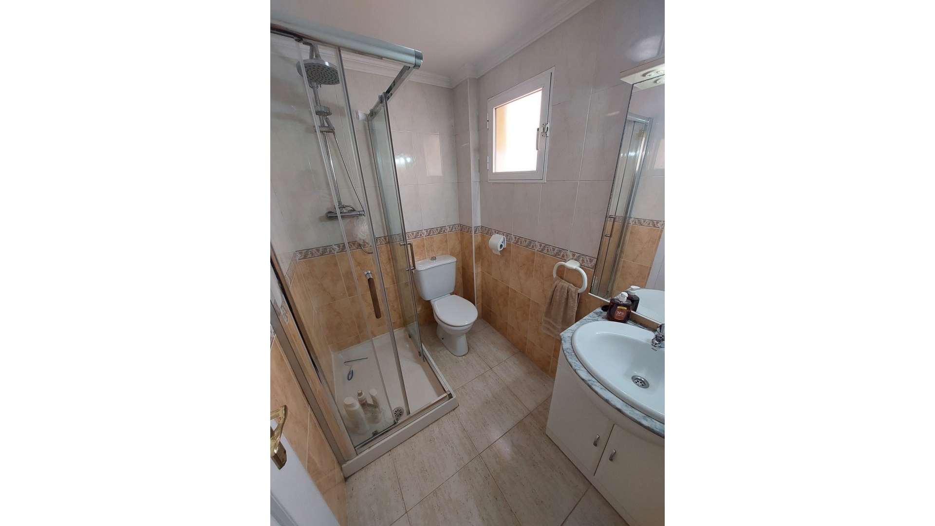 Resale - Villa - Los Altos - laderas del sol