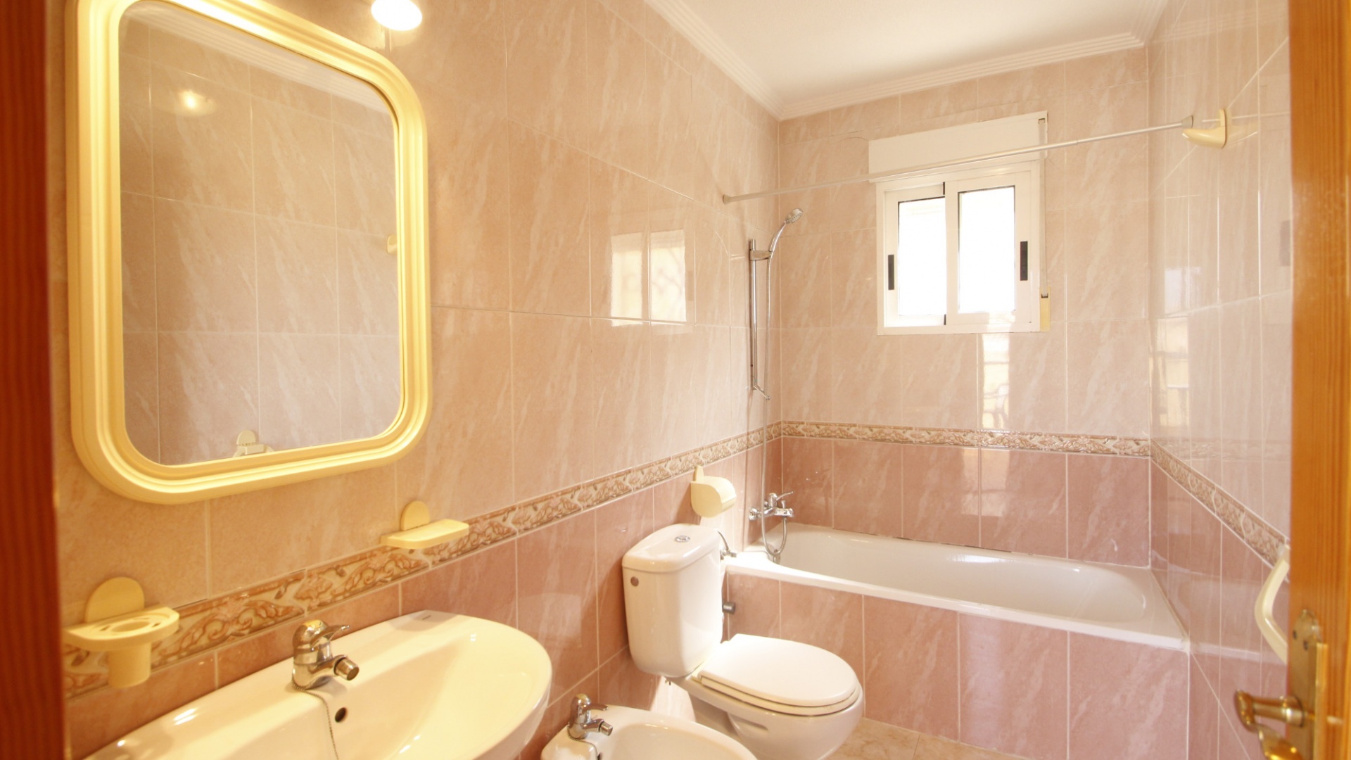 Resale - Villa - Los Altos - Res. Don Sancho