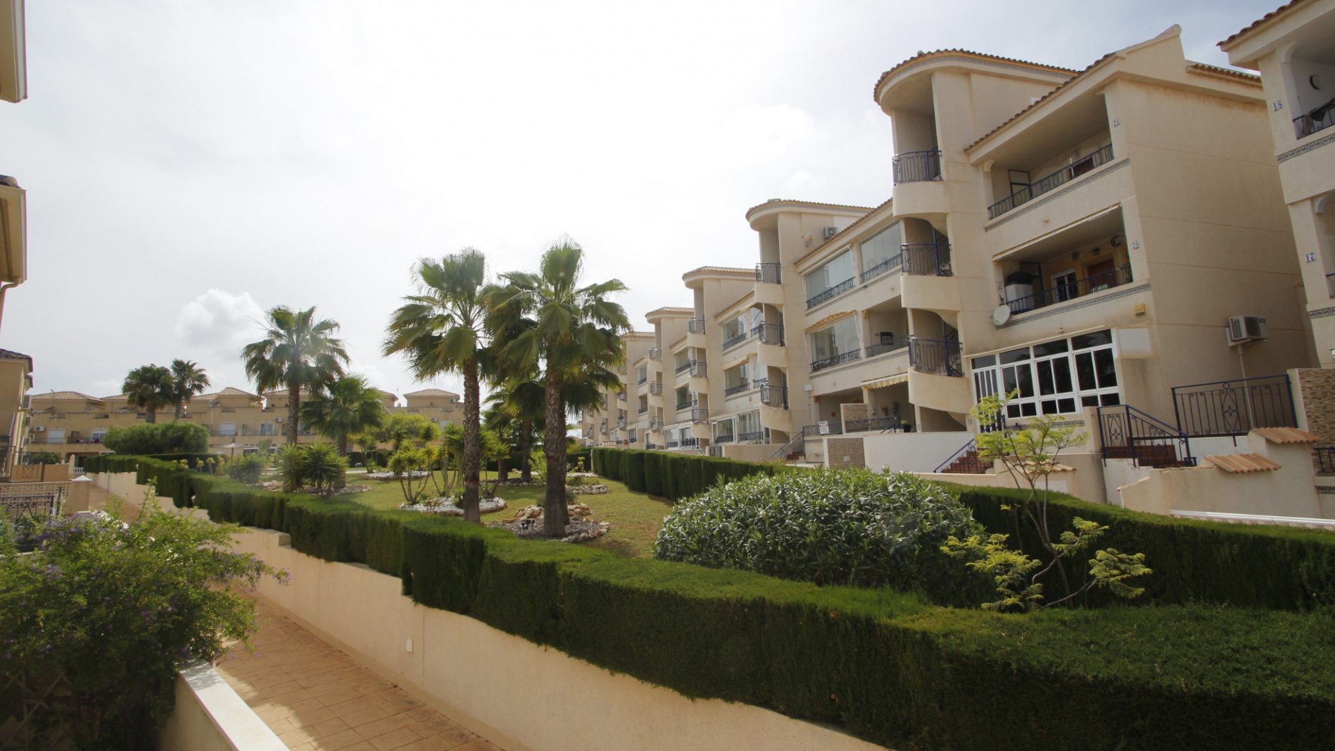 Resale - Villa - Los Altos - Res. Don Sancho