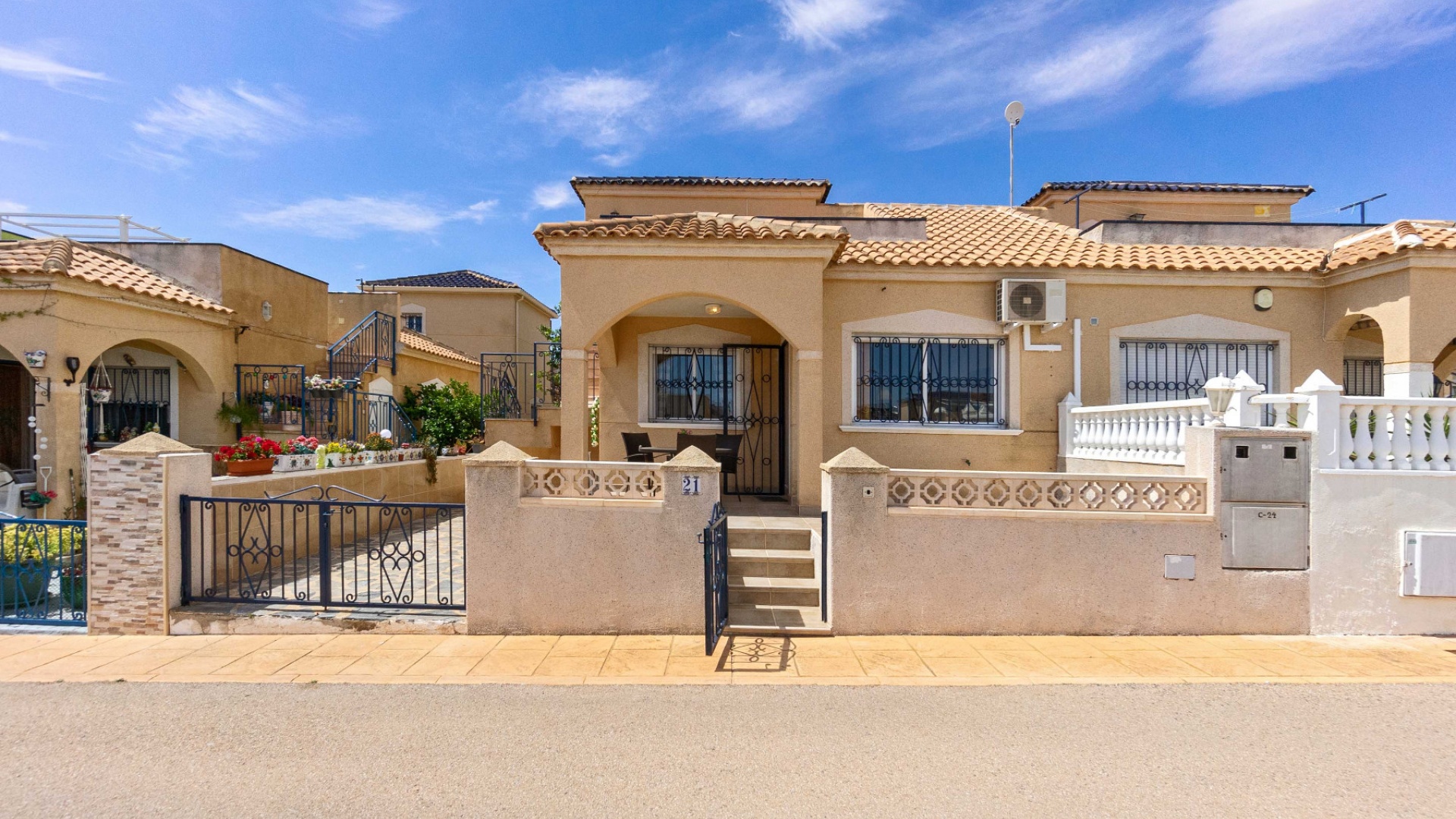 Resale - Villa - Los Altos - Res. Don Sancho