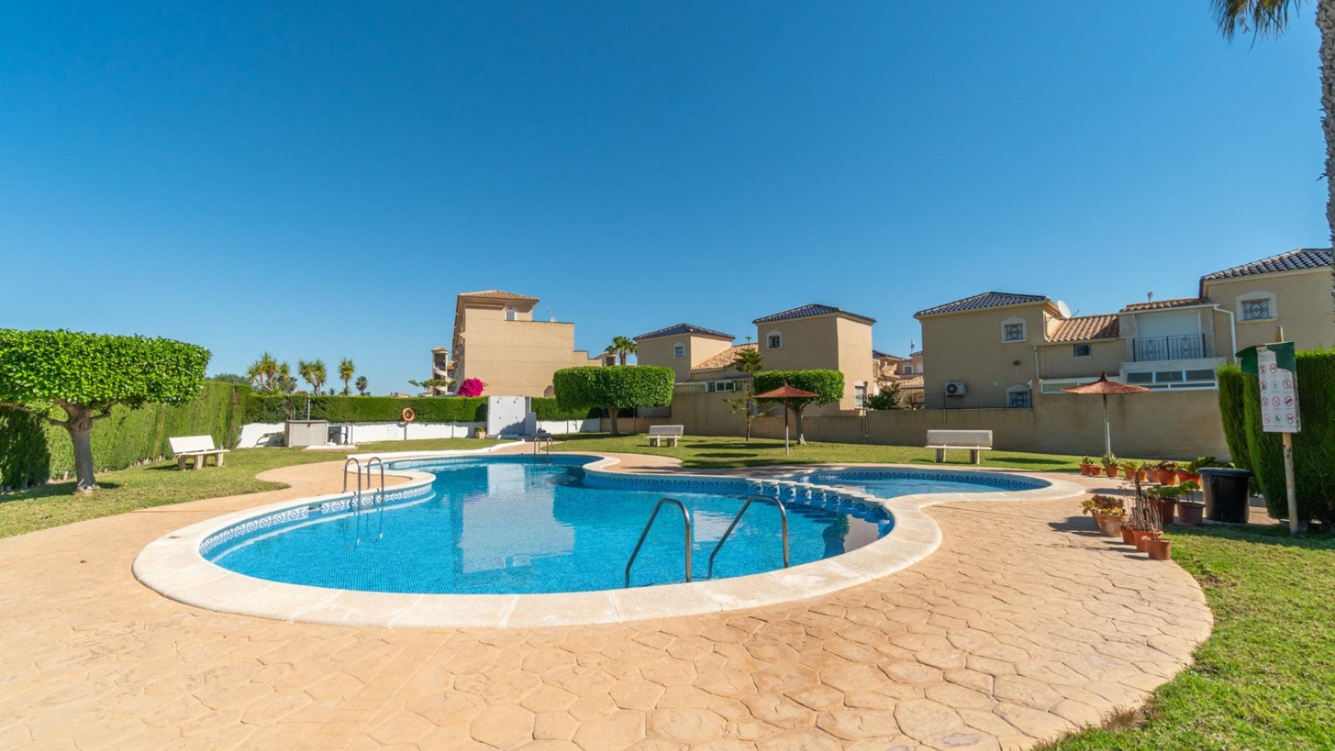 Resale - Villa - Los Altos - Res. Don Sancho