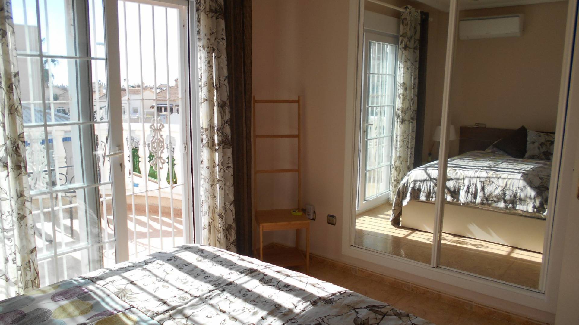 Resale - Villa - Los Altos - villas del duque