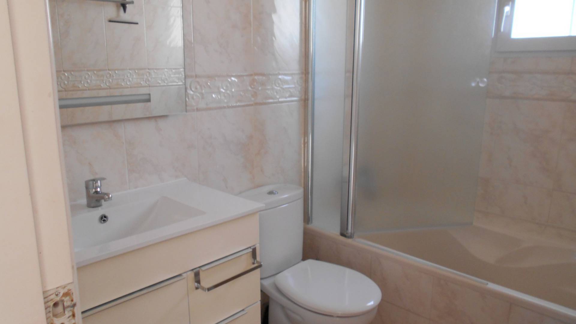 Resale - Villa - Los Altos - villas del duque