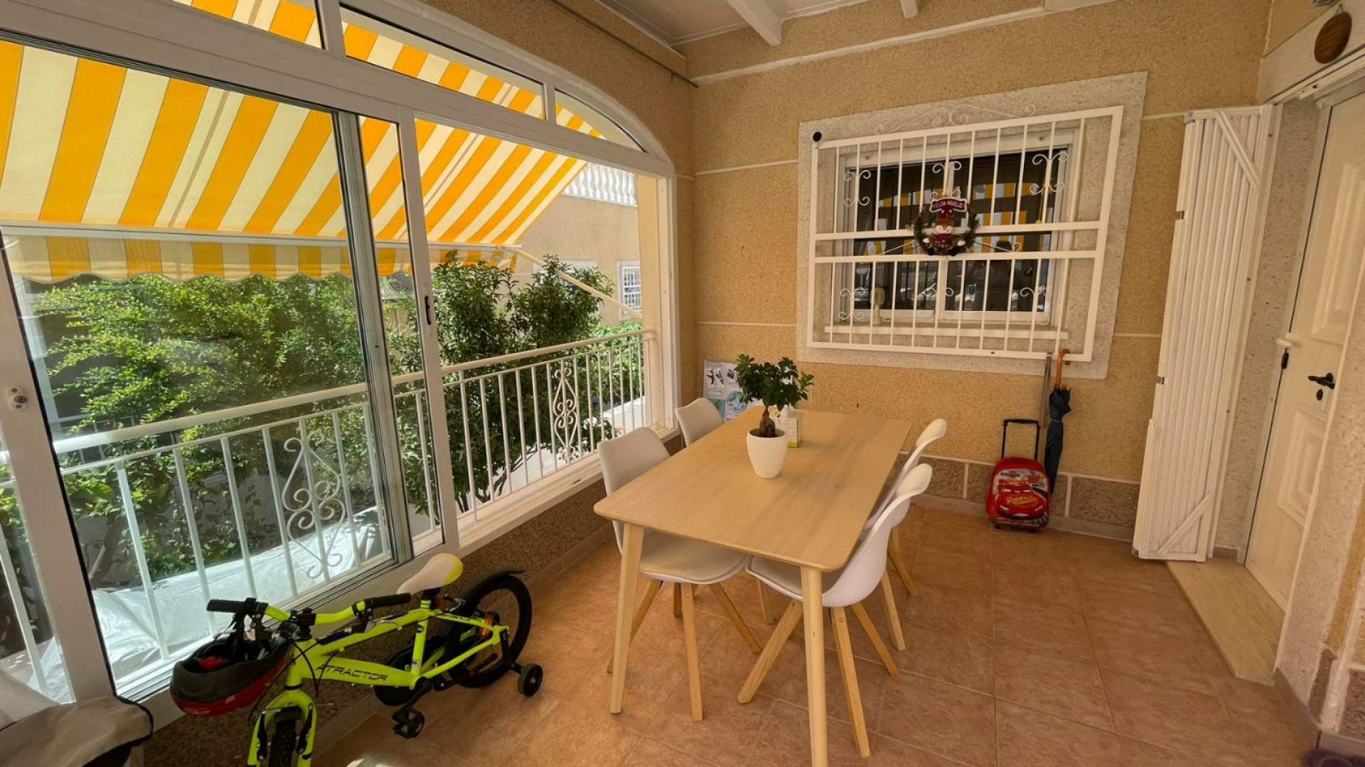 Resale - Villa - Los Altos