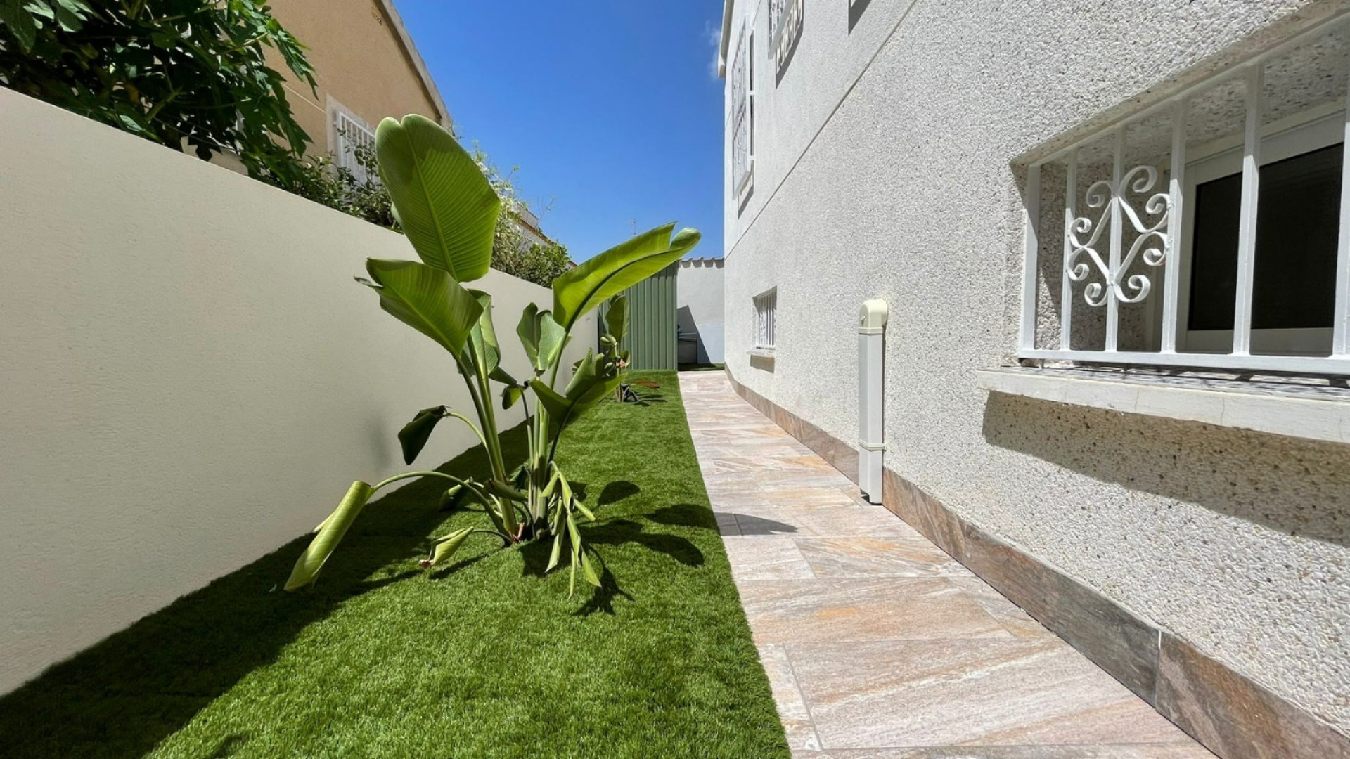 Resale - Villa - Los Altos