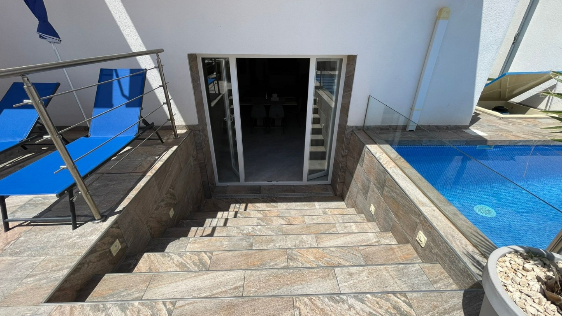 Resale - Villa - Los Altos