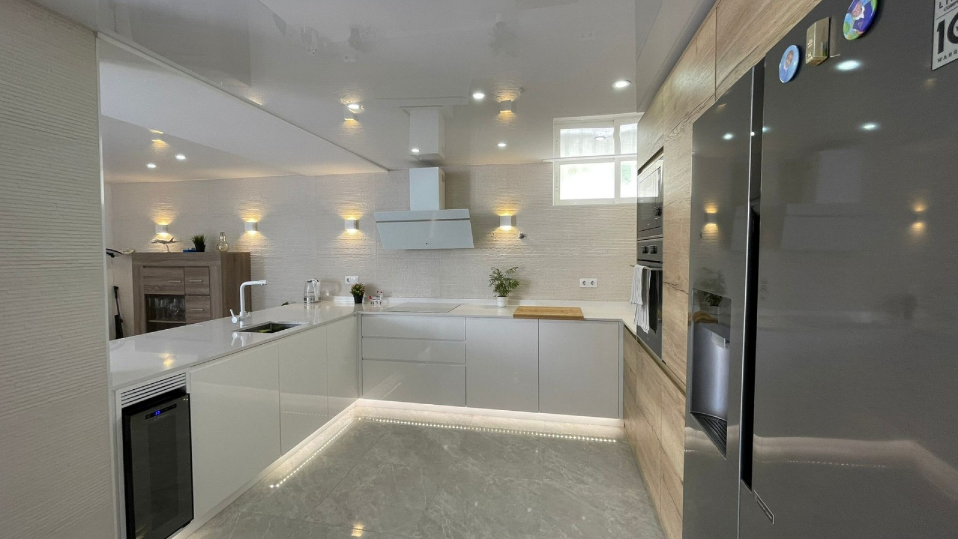 Resale - Villa - Los Altos