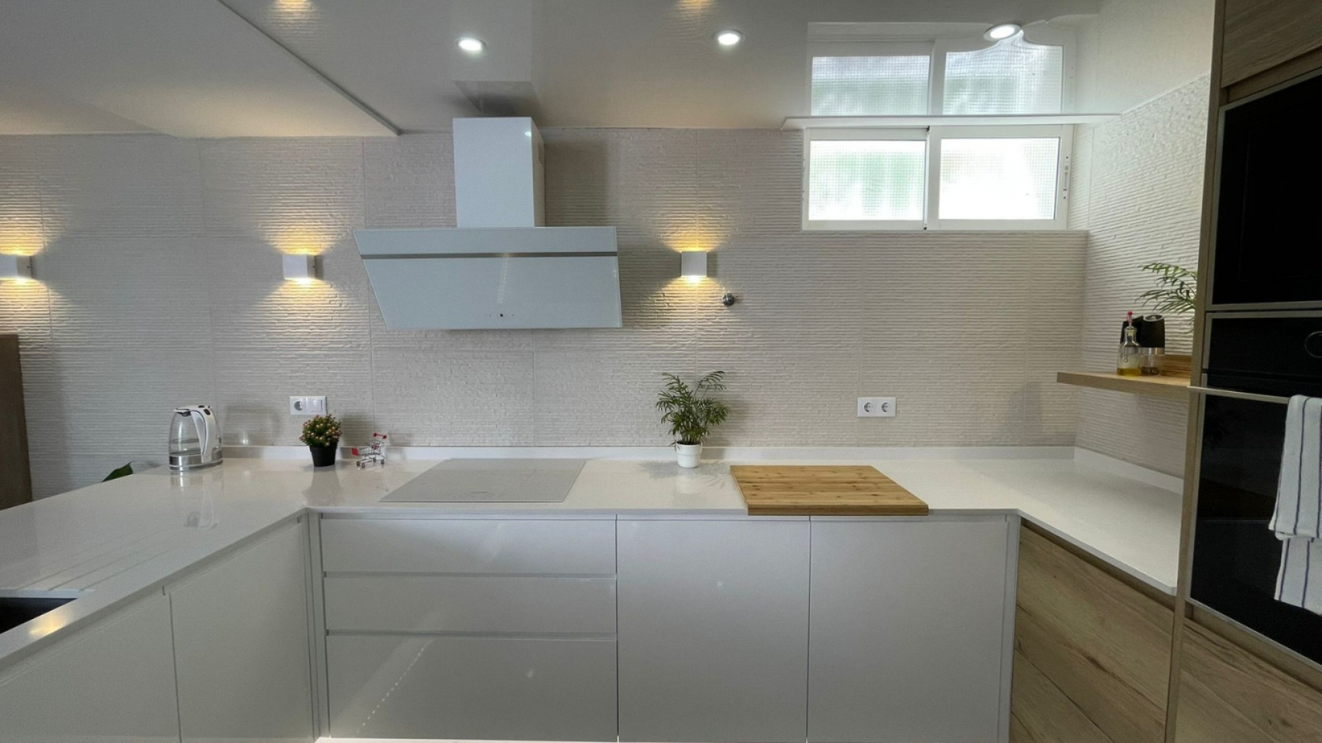 Resale - Villa - Los Altos