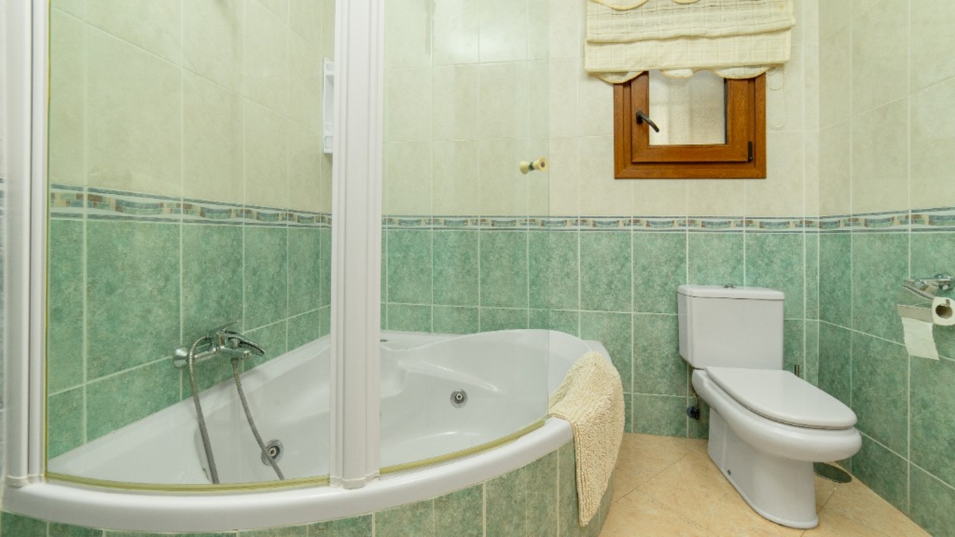 Resale - Villa - Los Altos