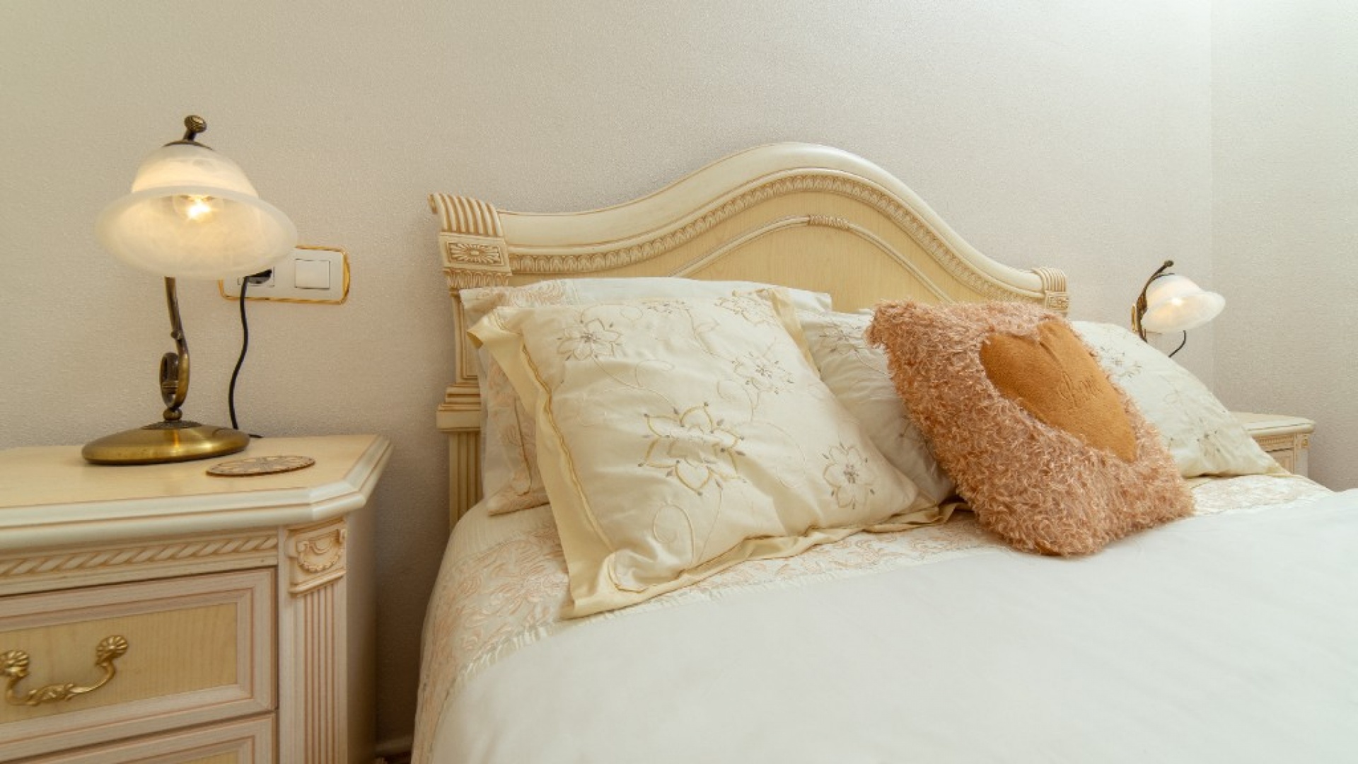 Resale - Villa - Los Altos