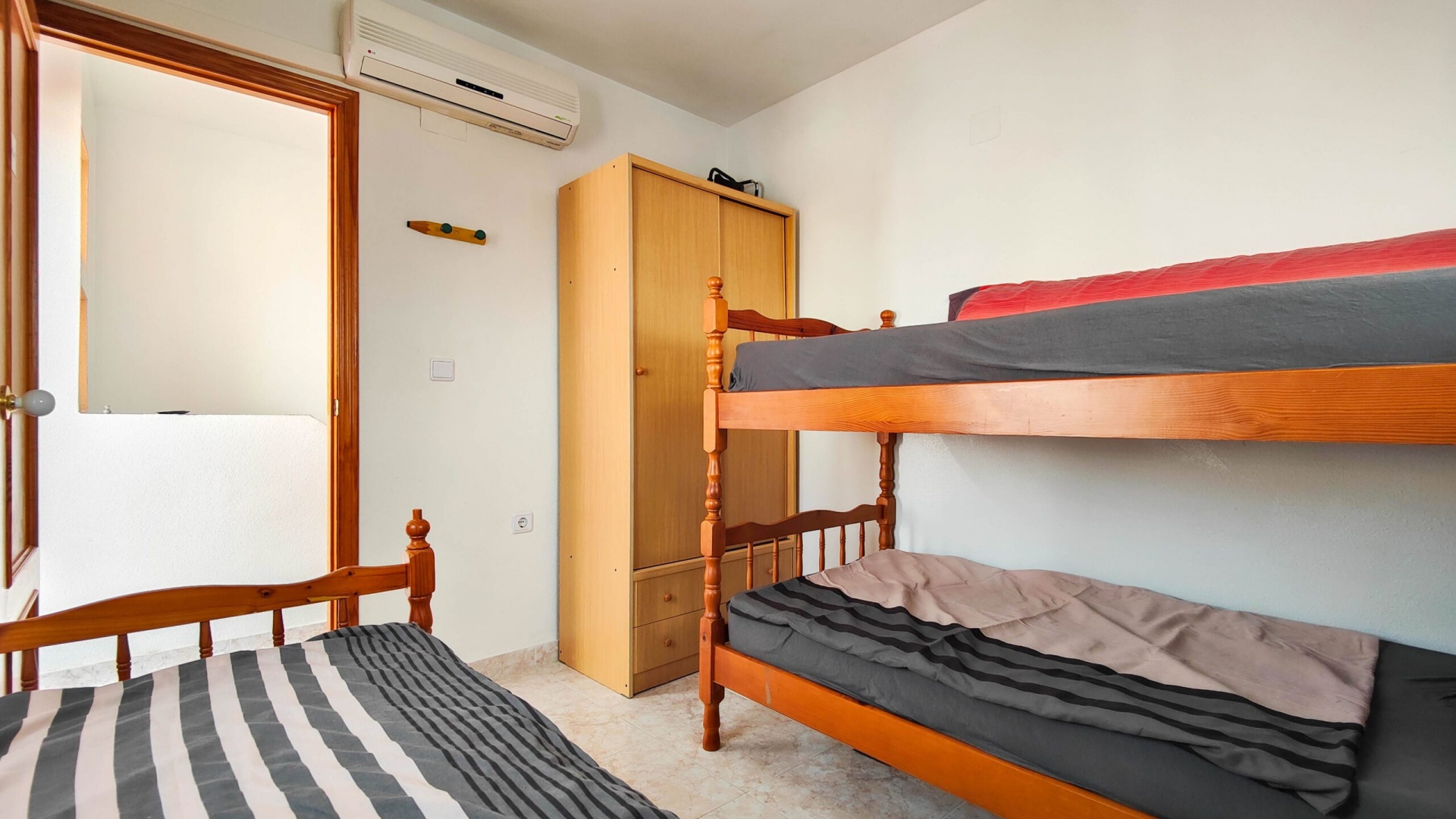 Resale - Villa - Los Altos