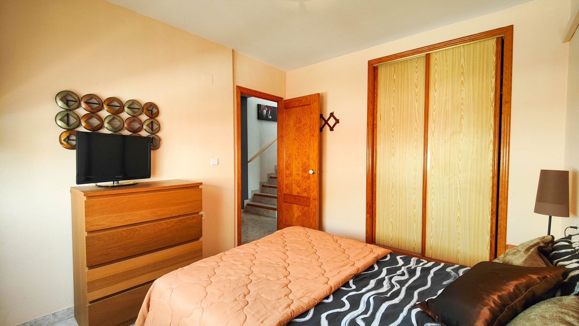 Resale - Villa - Los Altos