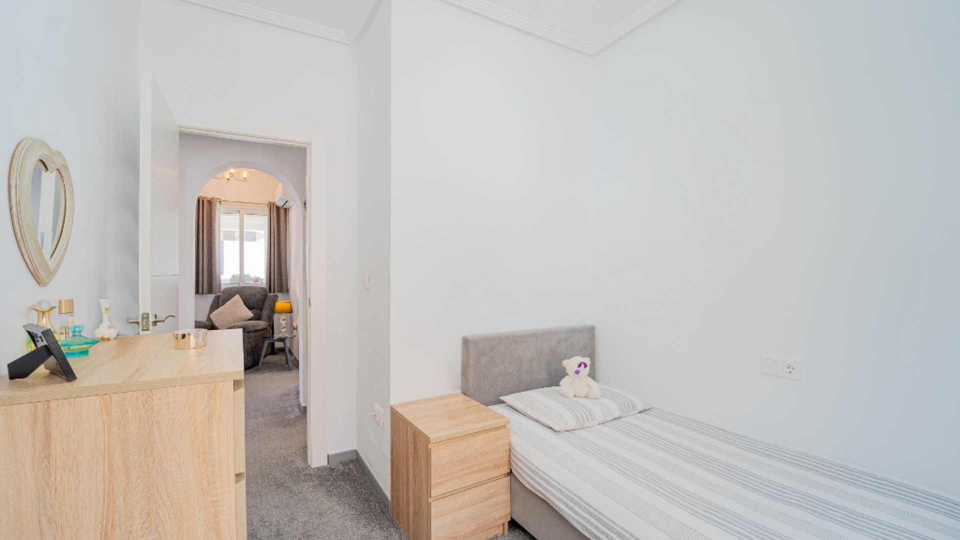 Resale - Villa - Los Altos