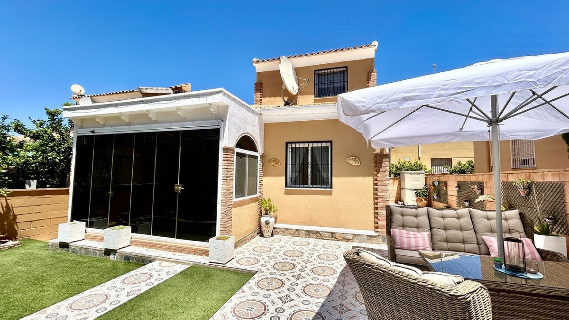 Resale - Villa - Los Balcones - Costa Blanca South