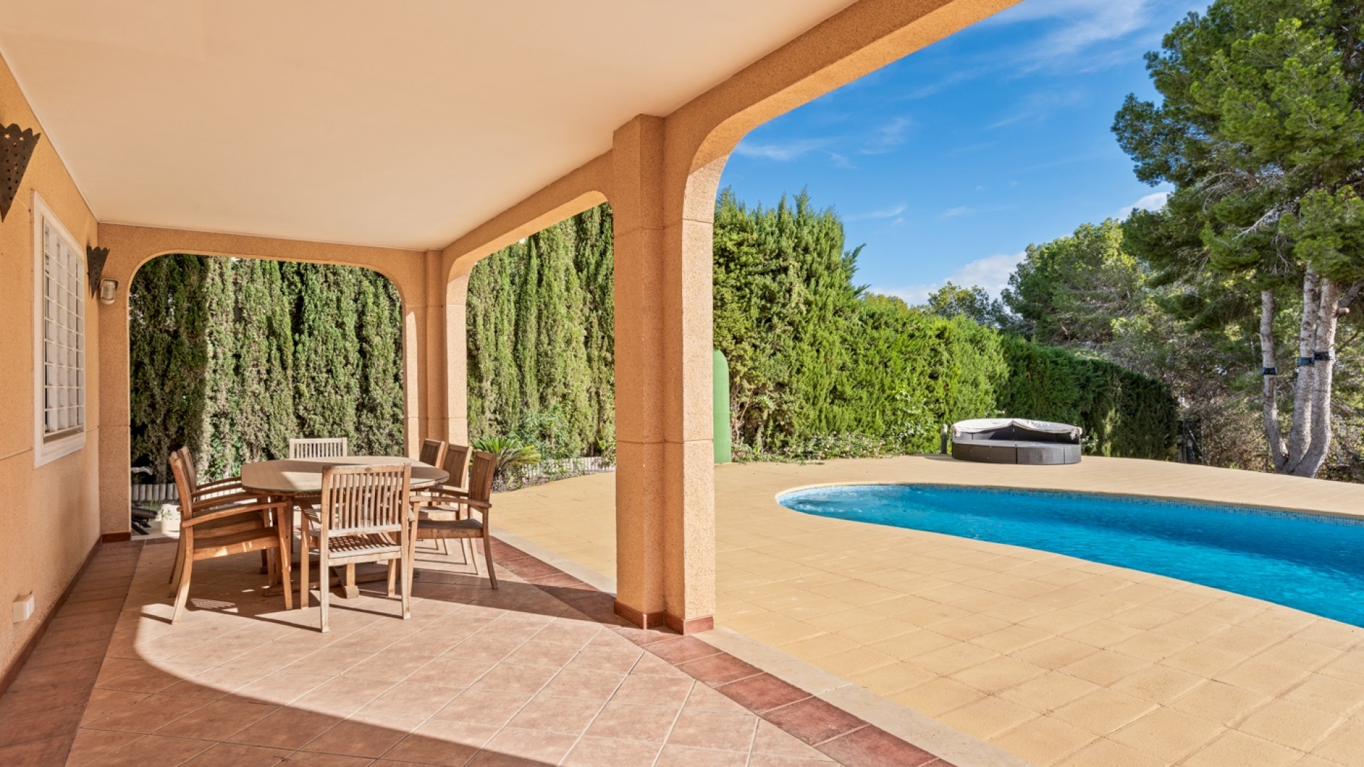 Resale - Villa - Los Balcones