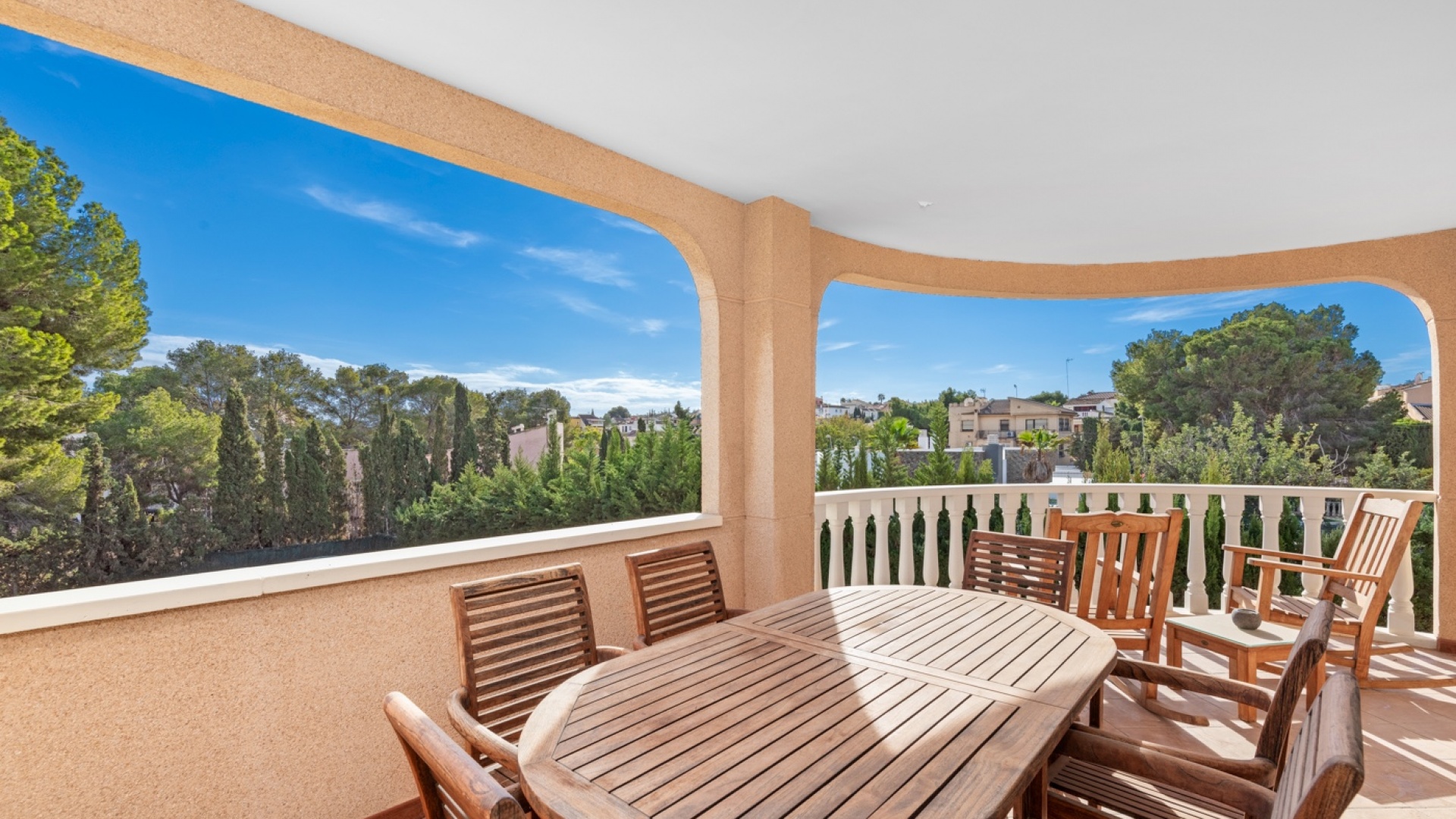 Resale - Villa - Los Balcones