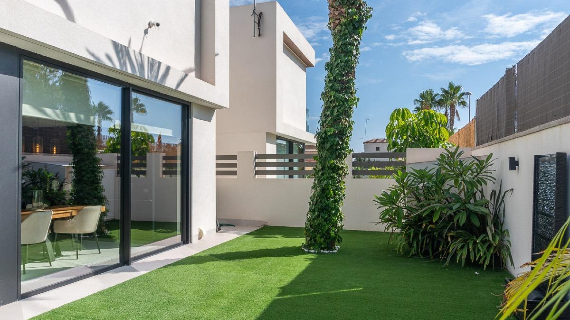 Resale - Villa - Los Balcones