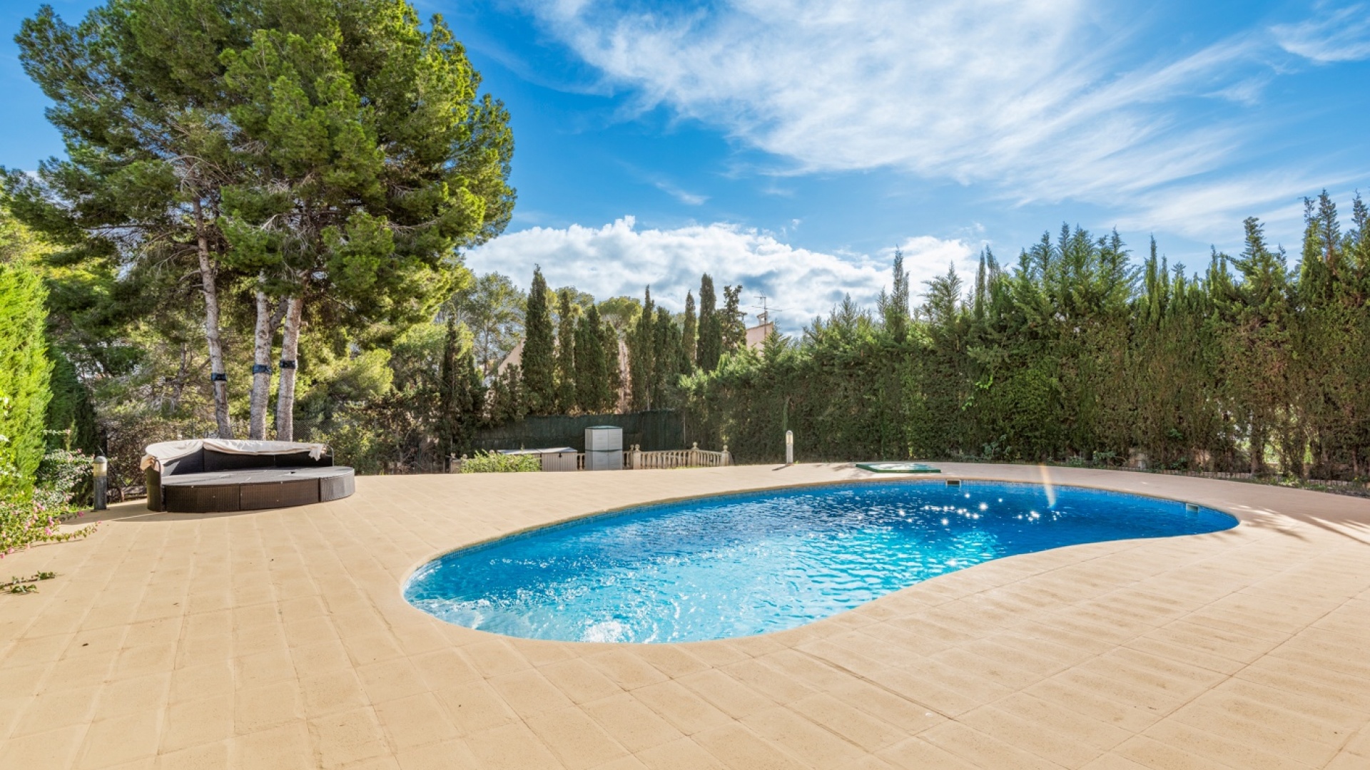 Resale - Villa - Los Balcones