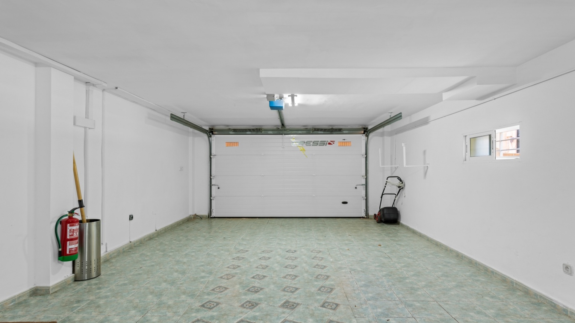 Resale - Villa - Los Balcones