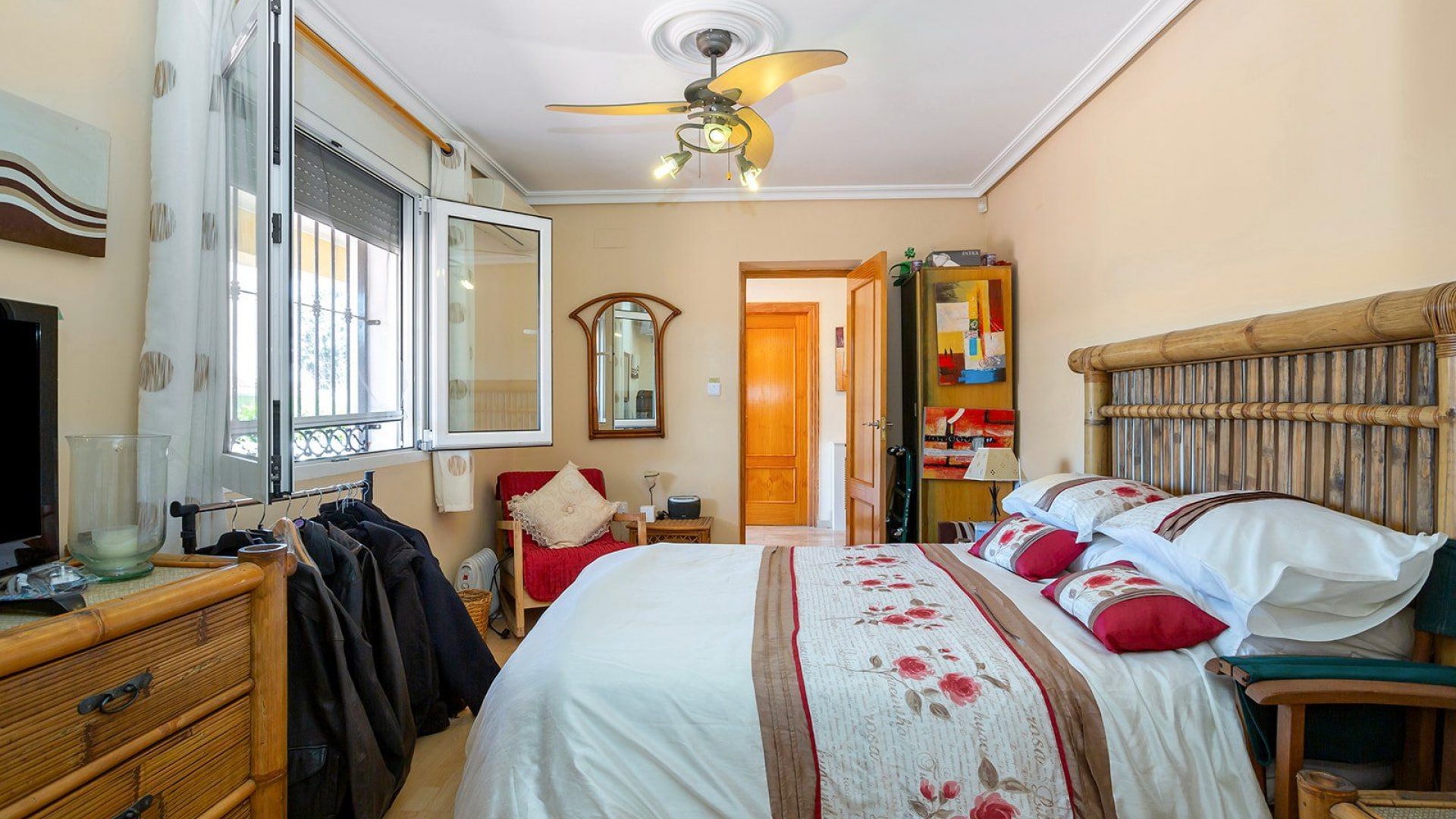 Resale - Villa - Los Balcones