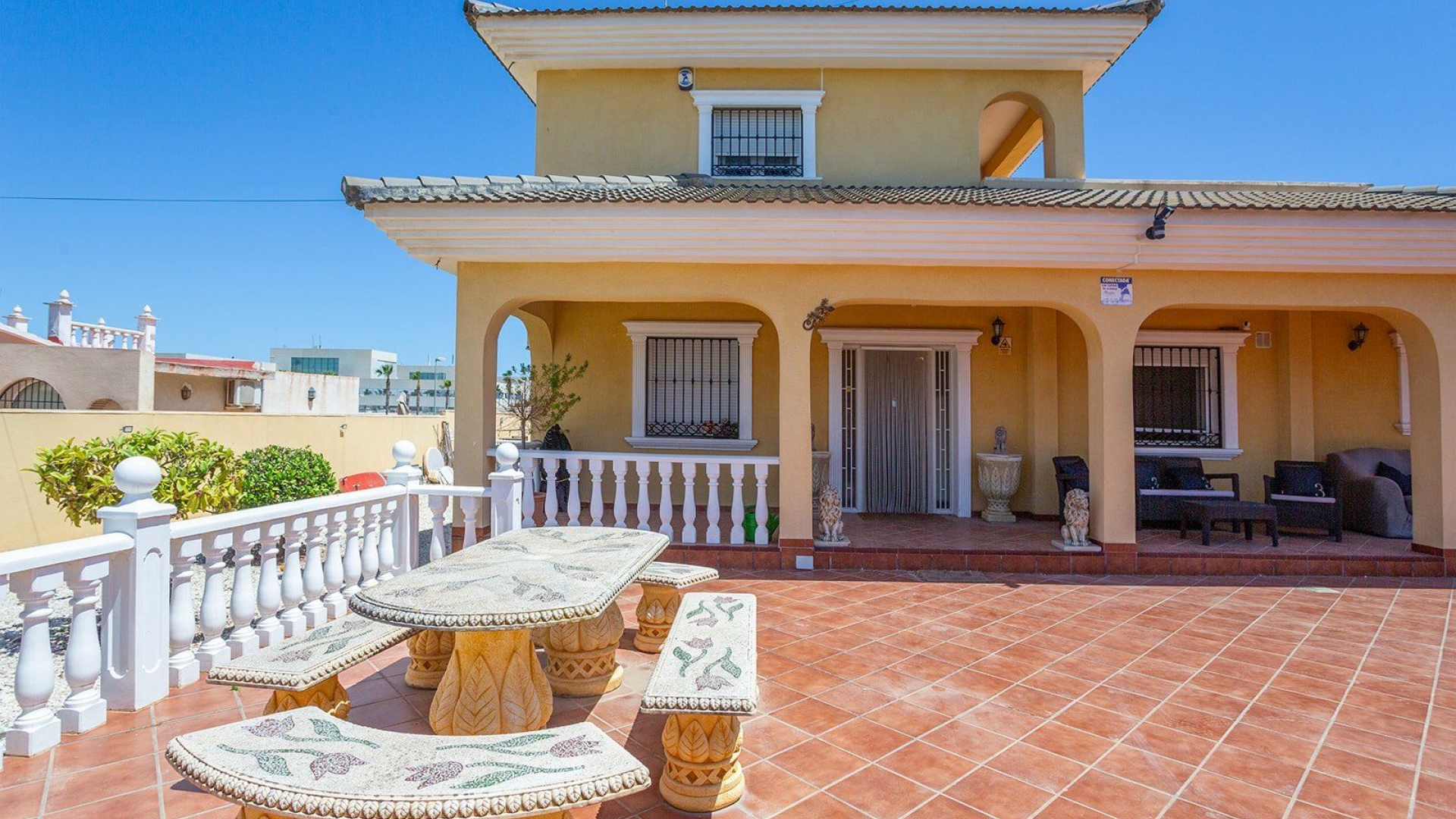 Resale - Villa - Los Balcones
