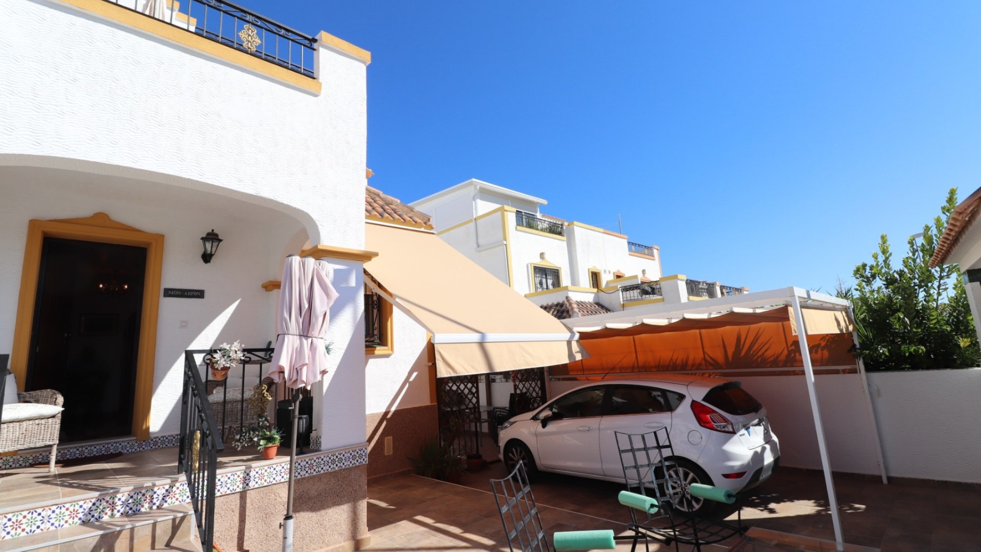 Resale - Villa - Los Montesinos - Entre Naranjos / Vistabella Golf