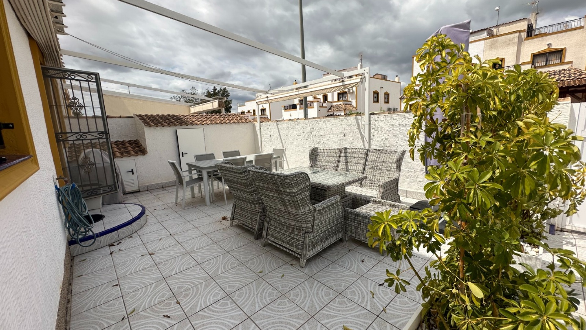 Resale - Villa - Los Montesinos - entre naranjos