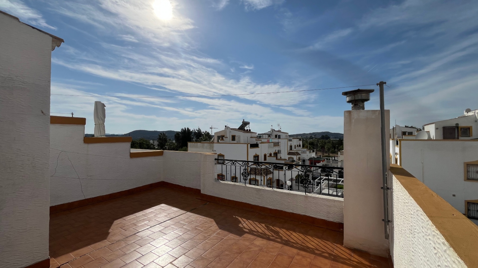 Resale - Villa - Los Montesinos - entre naranjos