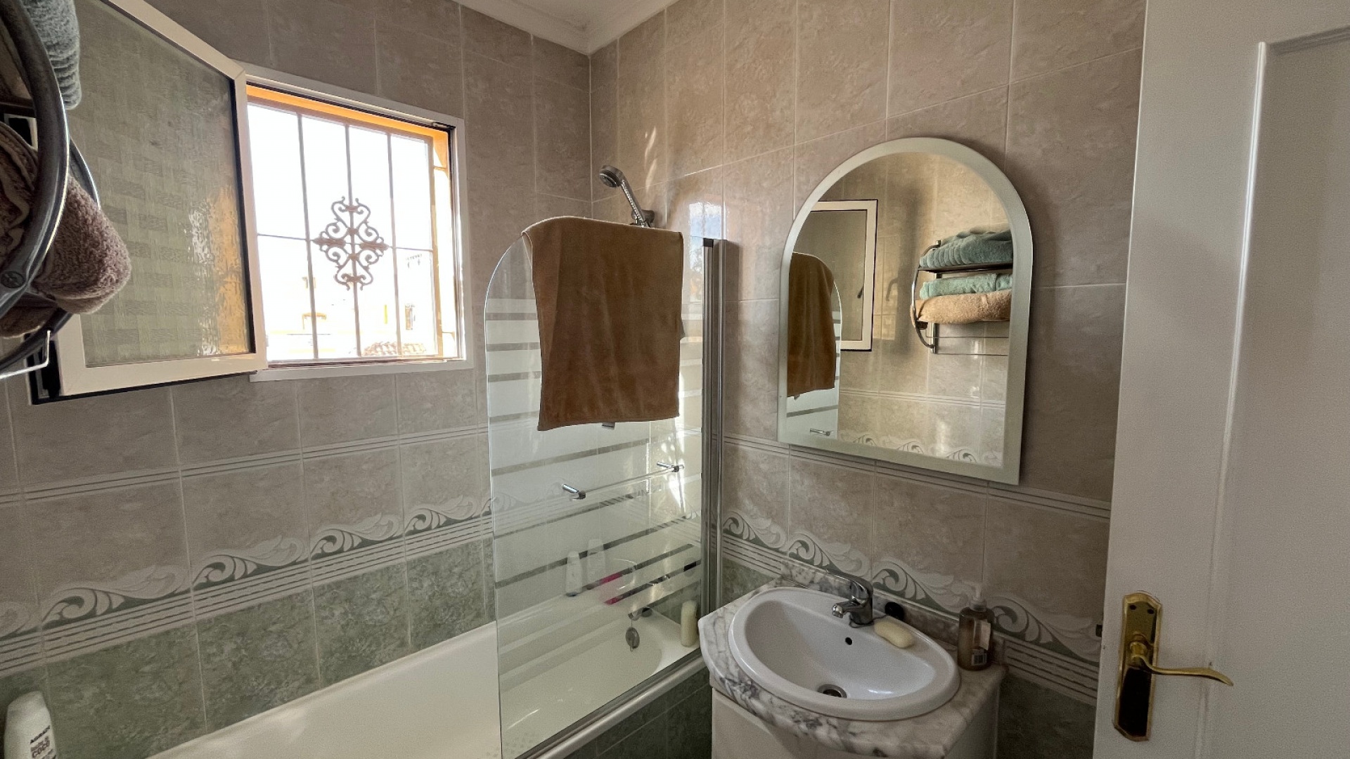 Resale - Villa - Los Montesinos - entre naranjos