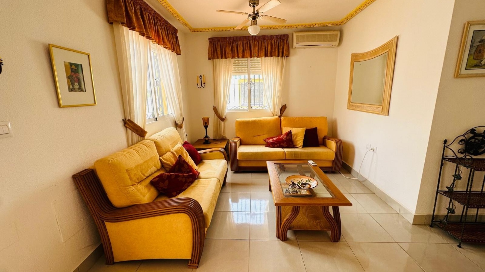 Resale - Villa - Los Montesinos - entre naranjos