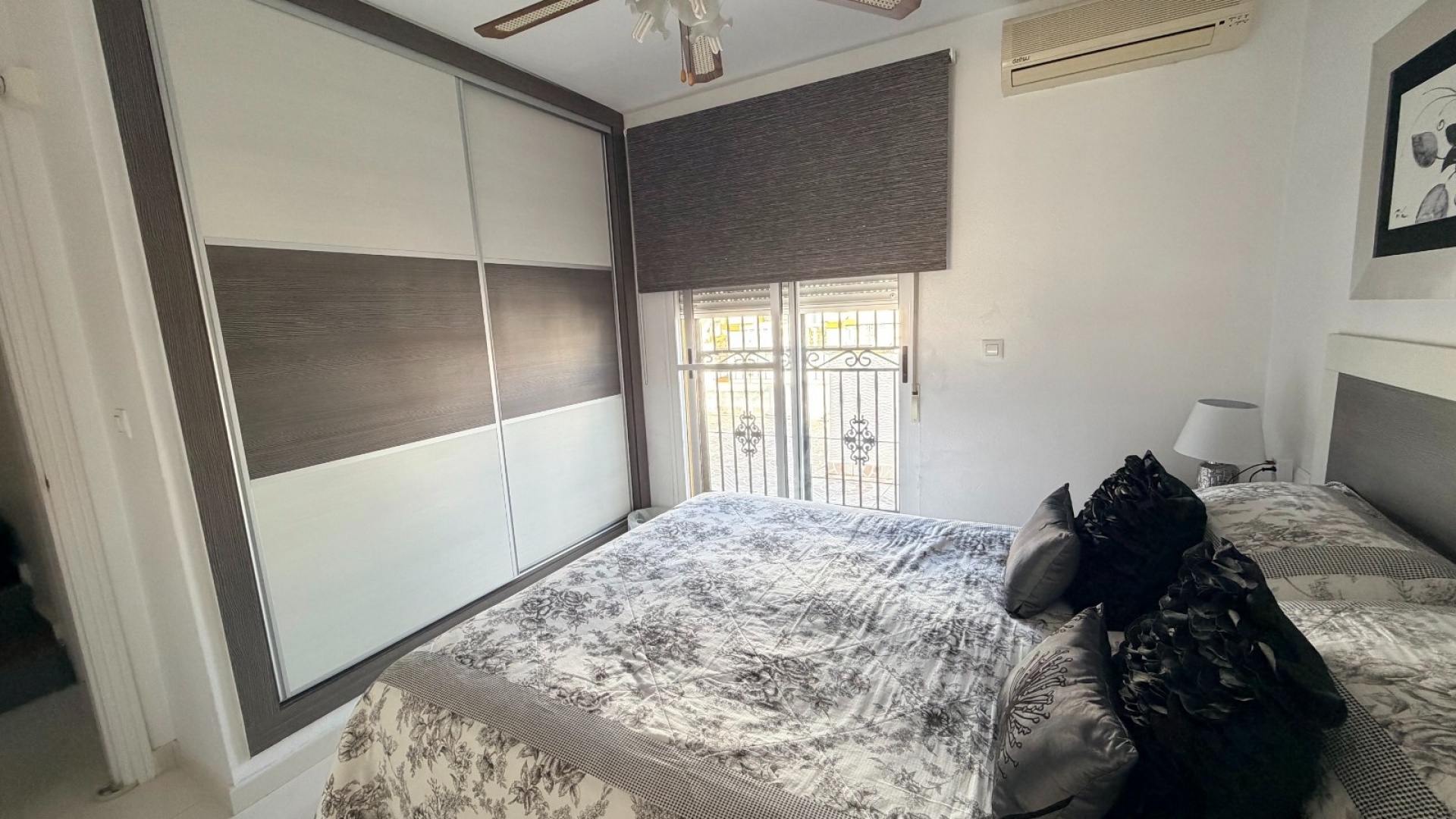 Resale - Villa - Los Montesinos - entre naranjos