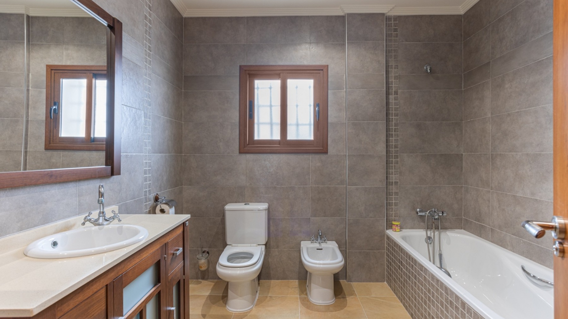 Resale - Villa - Los Montesinos - La Herada