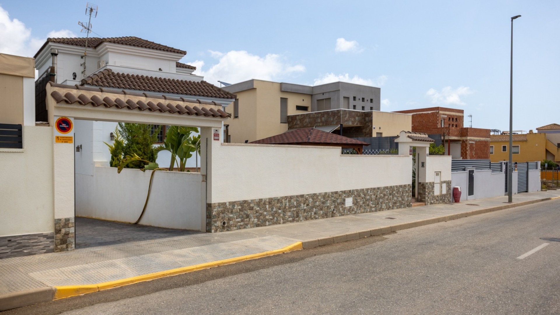 Resale - Villa - Los Montesinos - La Herada