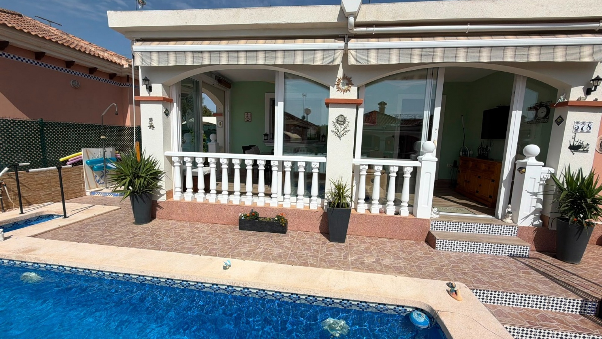 Resale - Villa - Los Montesinos - La Herada