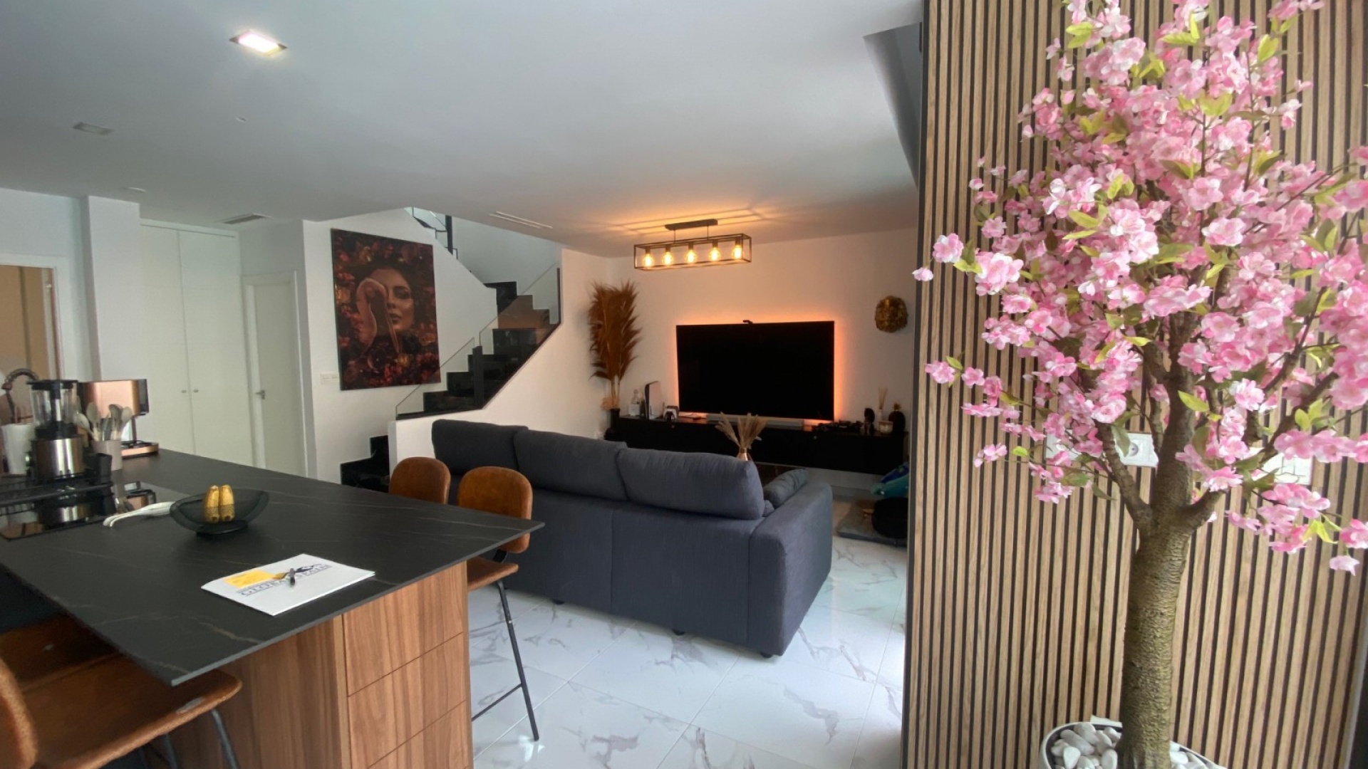 Resale - Villa - Los Montesinos - La Herrada