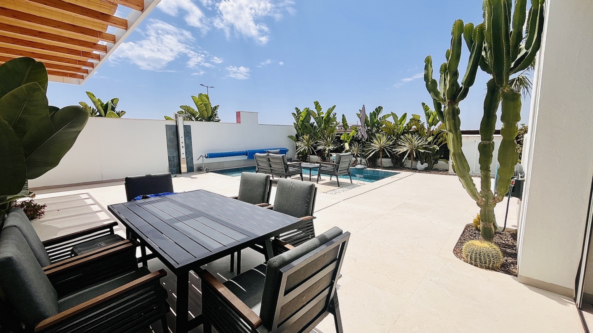 Resale - Villa - Los Montesinos - La Herrada