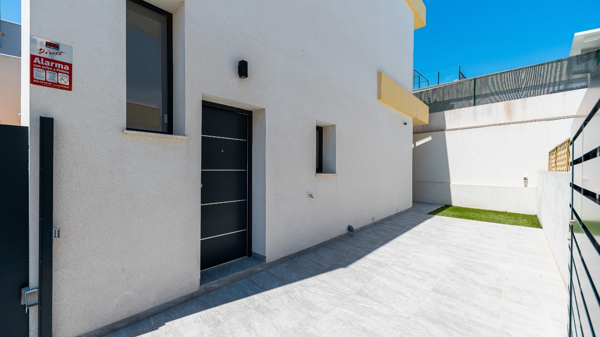 Resale - Villa - Los Montesinos - La Herrada