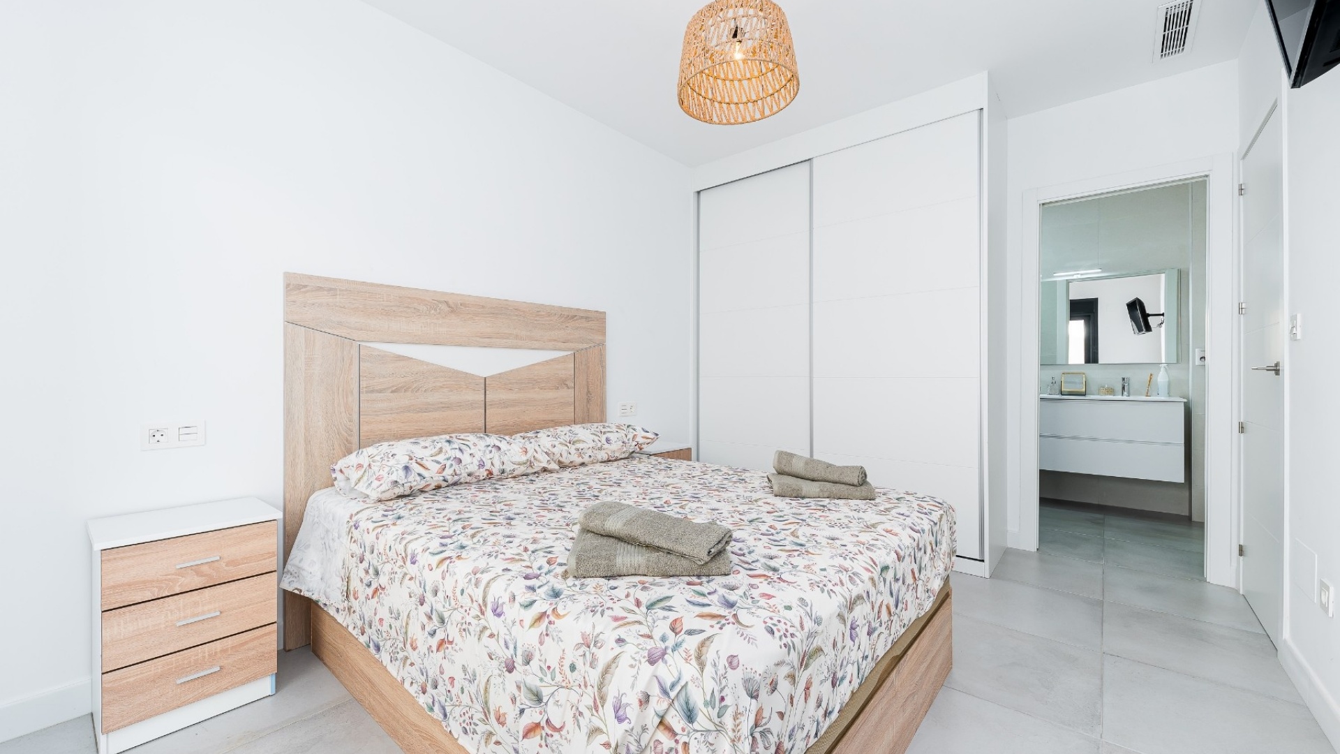 Resale - Villa - Los Montesinos - La Herrada