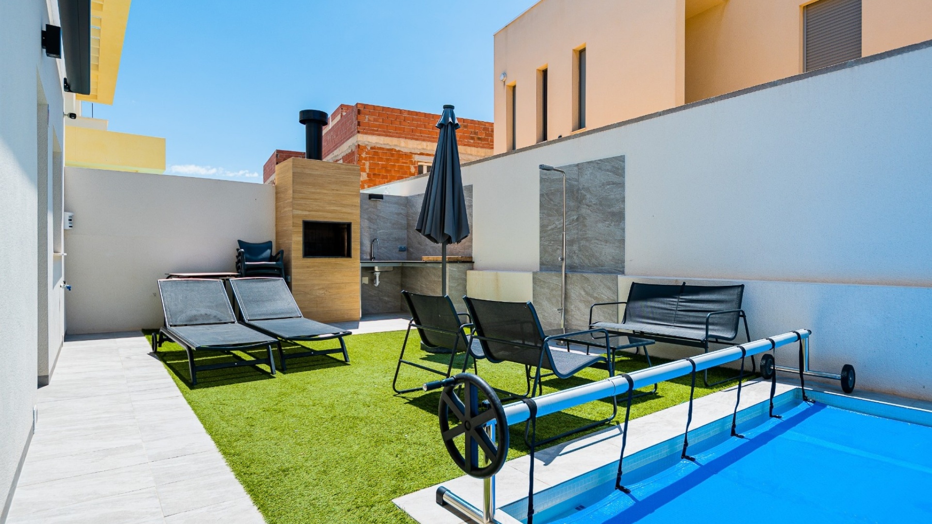 Resale - Villa - Los Montesinos - La Herrada