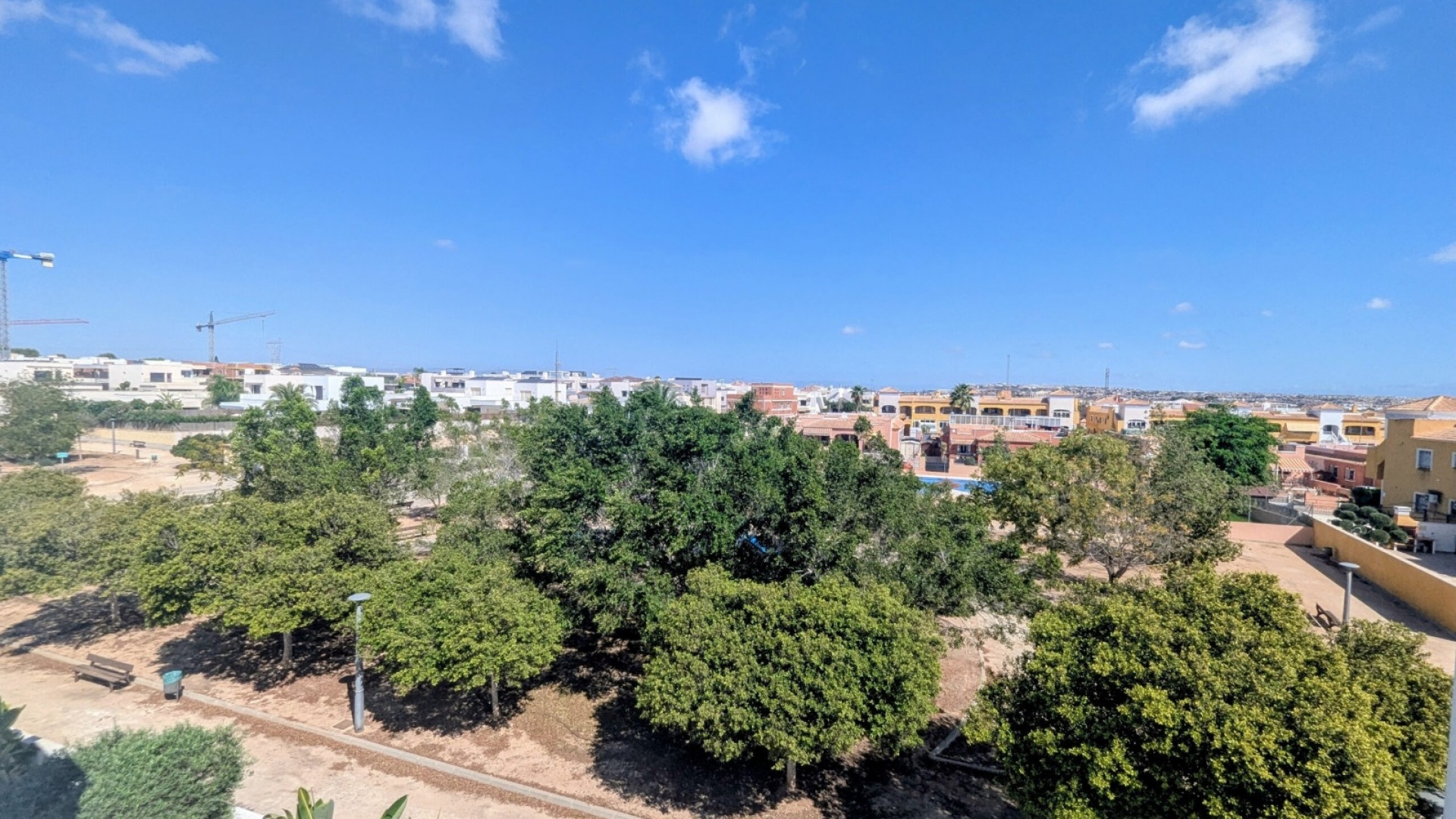 Resale - Villa - Los Montesinos - La Herrada