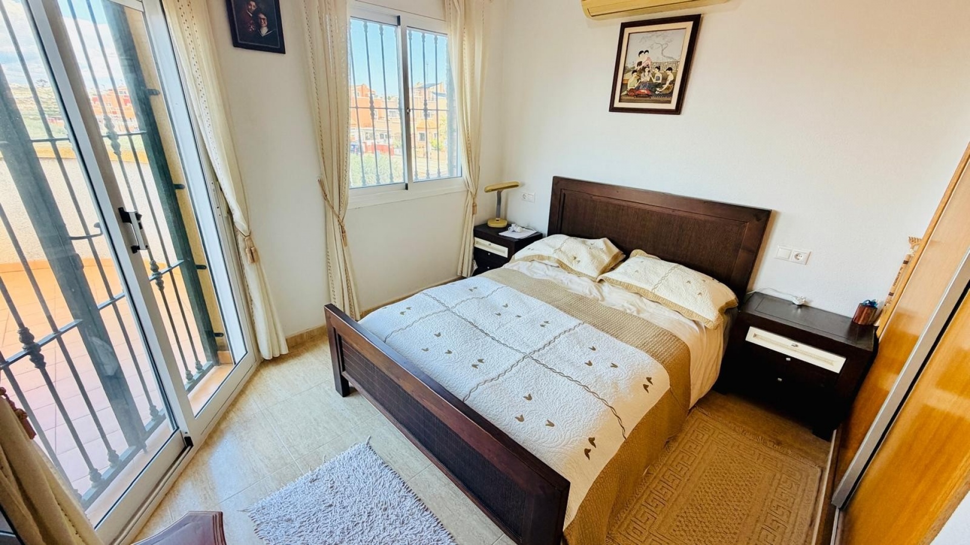 Resale - Villa - Los Montesinos - La Herrada