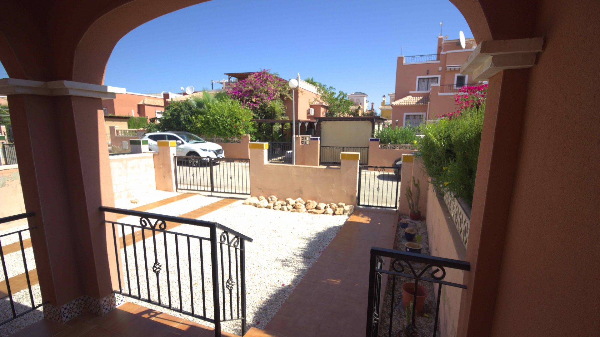 Resale - Villa - Los Montesinos - La Herrada