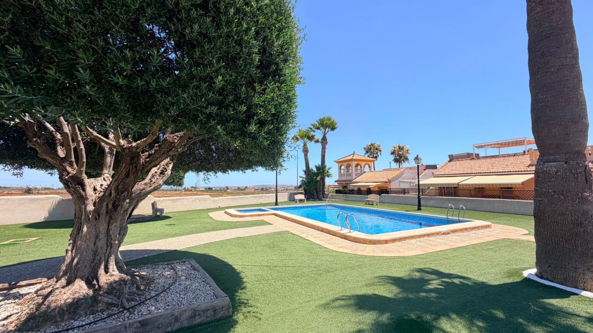 Resale - Villa - Los Montesinos - Urbanizacion montesol