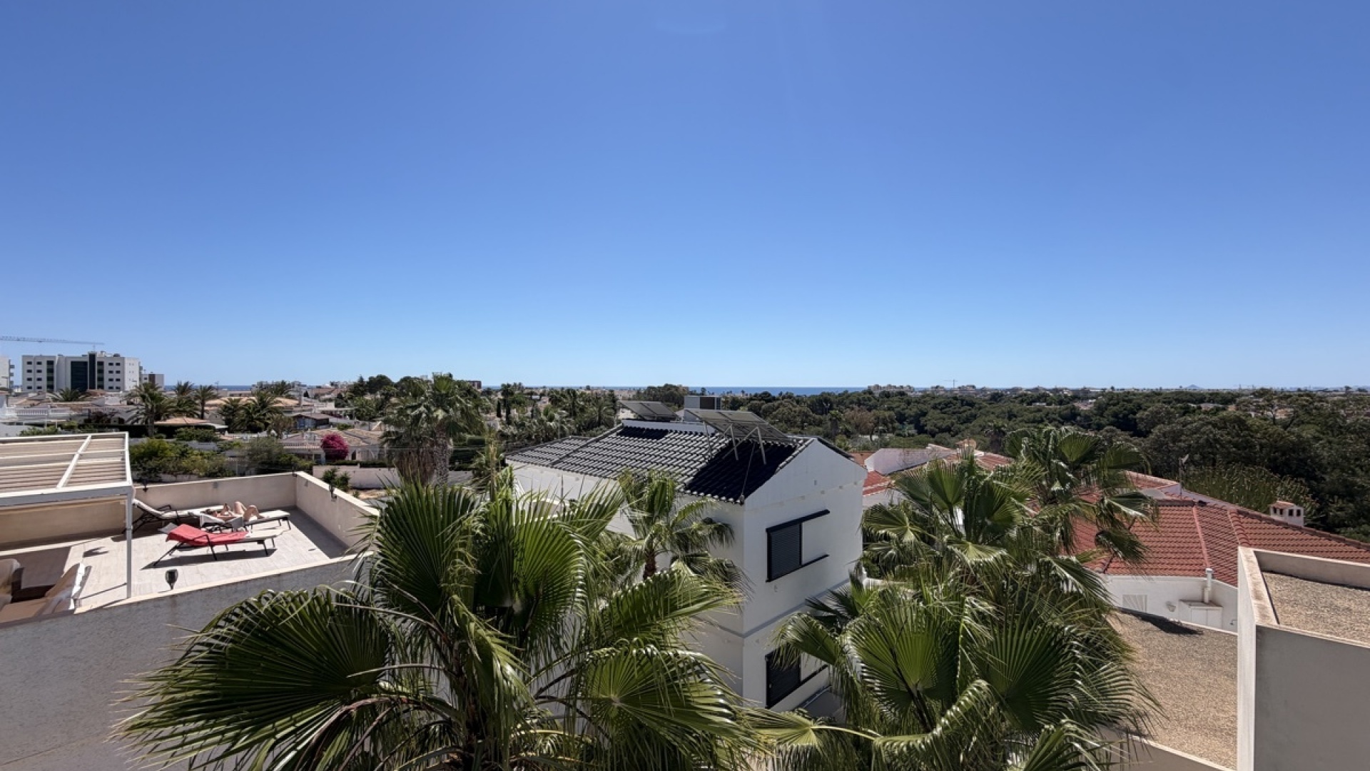Resale - Villa - Mil Palmeras - Beachside Mil Palmeras